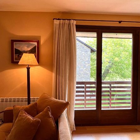 Apartament De La Vall Ferrera - L'Amfitriona Areu 外观 照片
