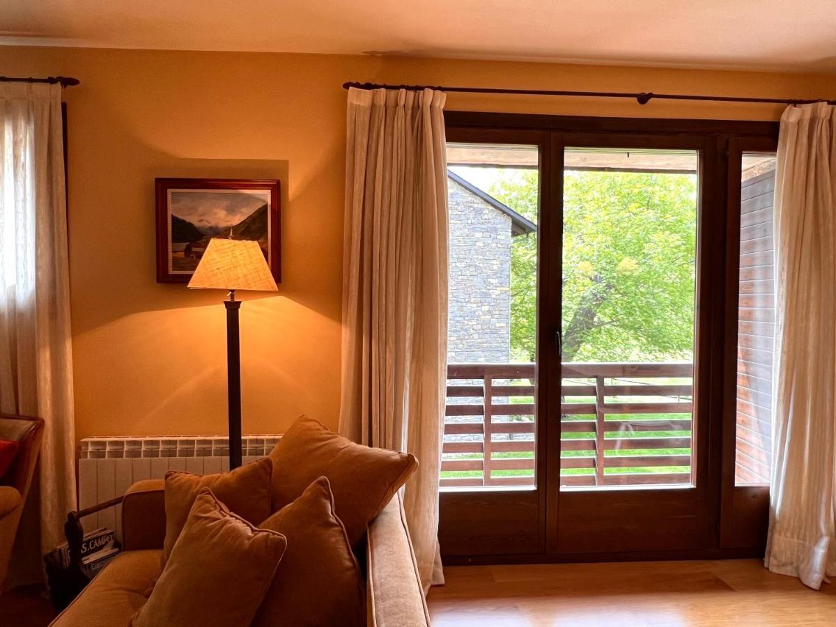 Apartament De La Vall Ferrera - L'Amfitriona Areu 外观 照片