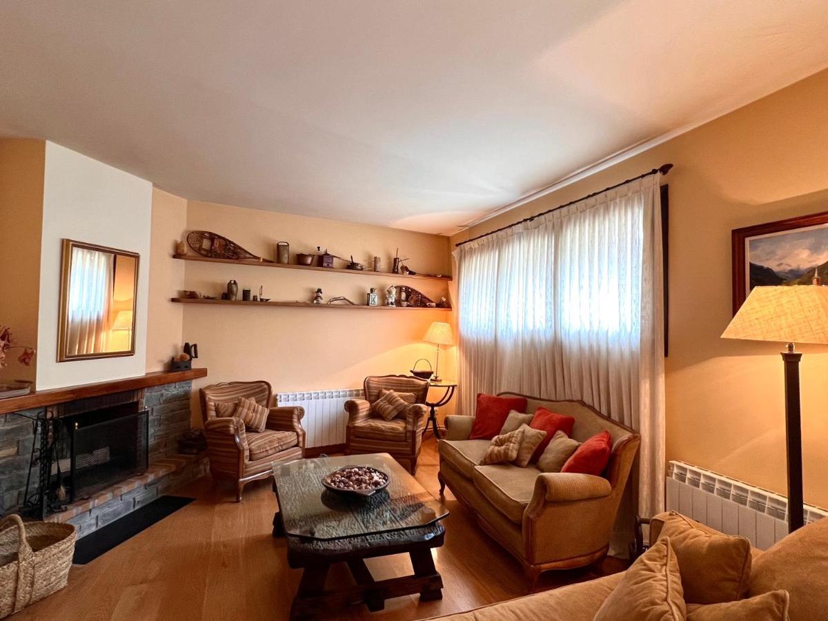 Apartament De La Vall Ferrera - L'Amfitriona Areu 外观 照片
