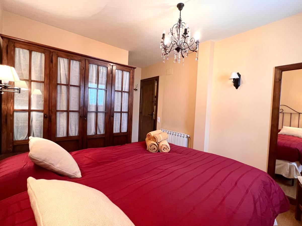 Apartament De La Vall Ferrera - L'Amfitriona Areu 外观 照片